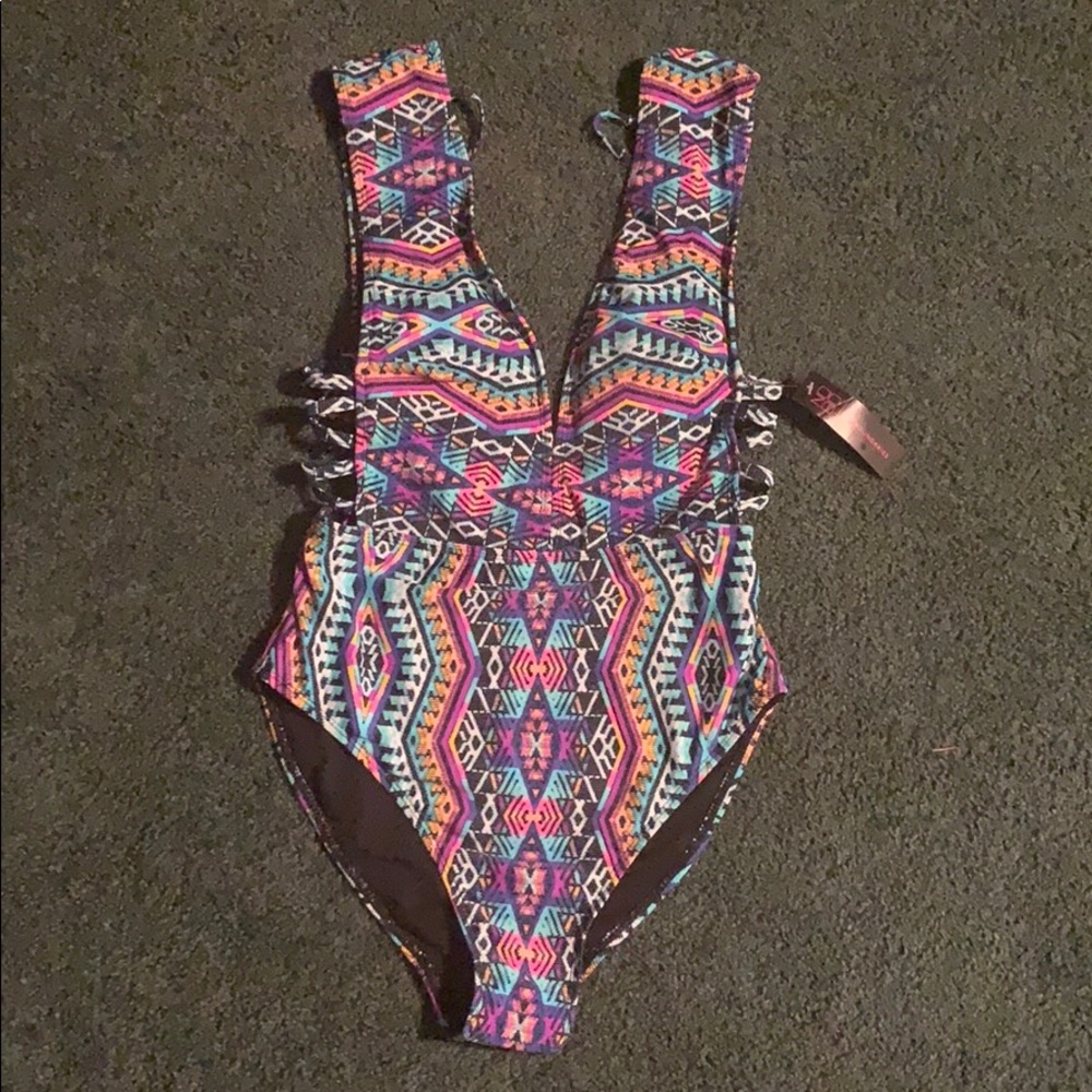 Baiting suit